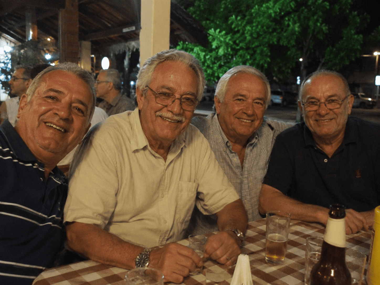 Com os grandes amigos.
